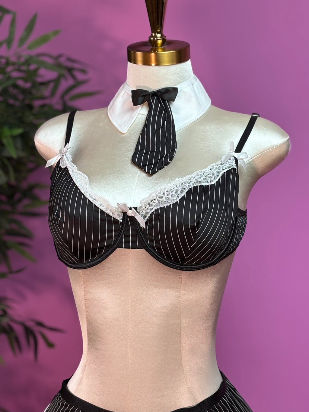 Glamour secretary