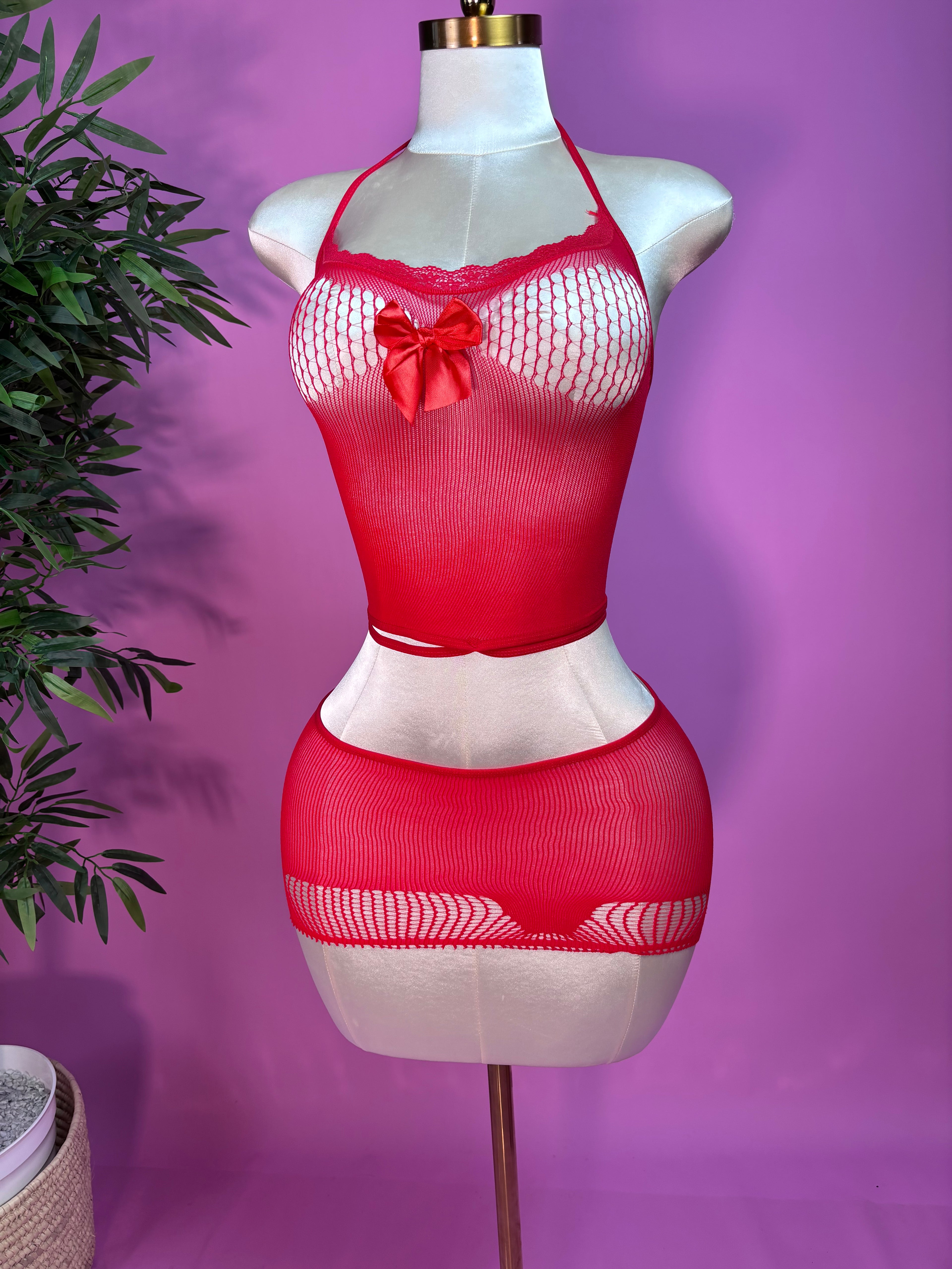 The Scarlet Mesh Set standard size